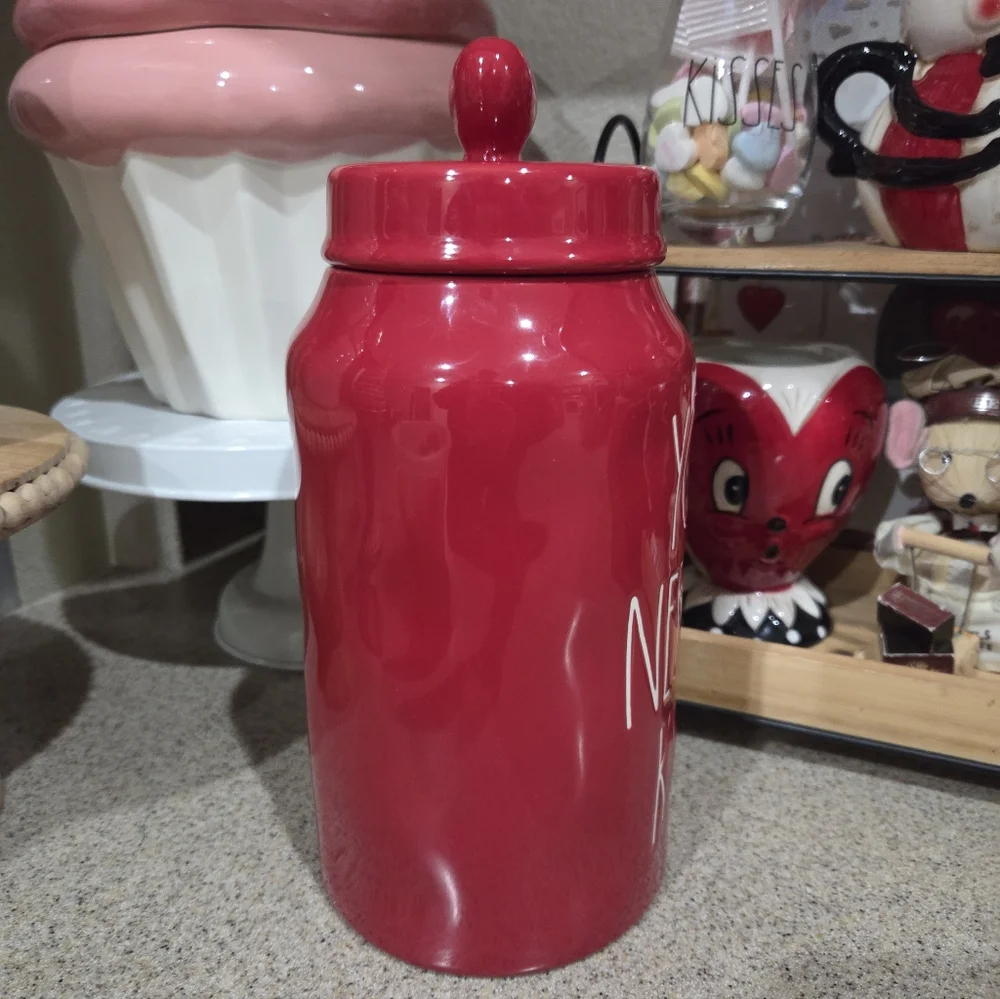 Rae Dunn Red Heart Valentine's Canister You‎ Need A Kiss HTF RARE